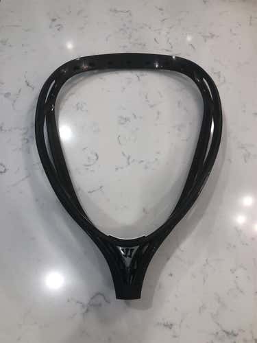 New Unstrung Nemesis 2 Goalie Head