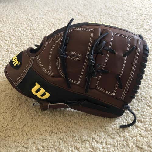 New without Tags Wilson A2000 B212 Baseball Glove 12" RHT