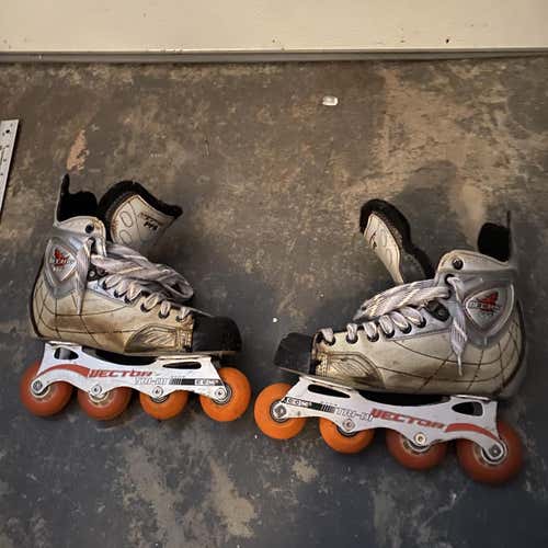 Junior CCM D&R (Regular) Size 5 Inline Skates