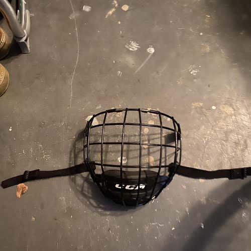 Black Used Small CCM FM580 Cage