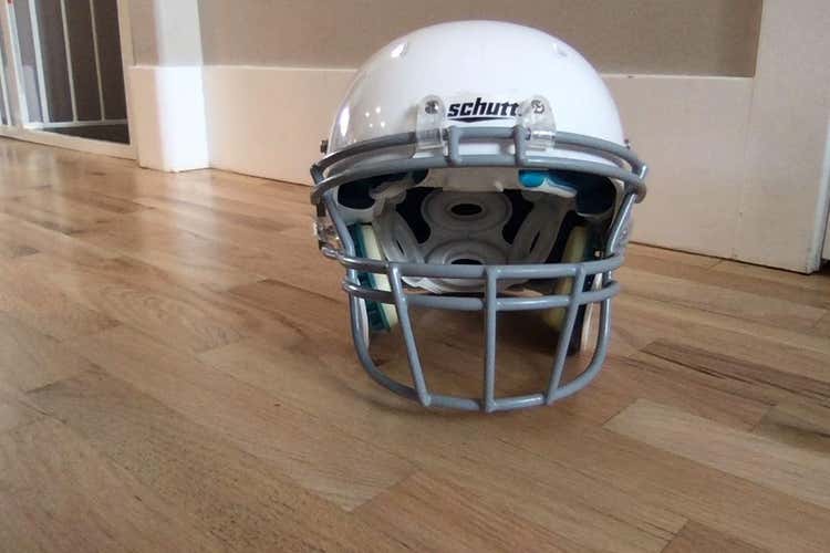Used White Schutt DNA Pro Helmet Adult L