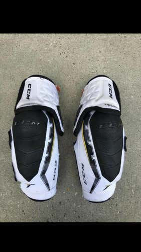 Senior Medium CCM Ultra Tacks Pro Stock Elbow Pads
