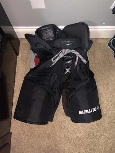 Senior Medium Bauer Nexus N9000 Hockey Pants
