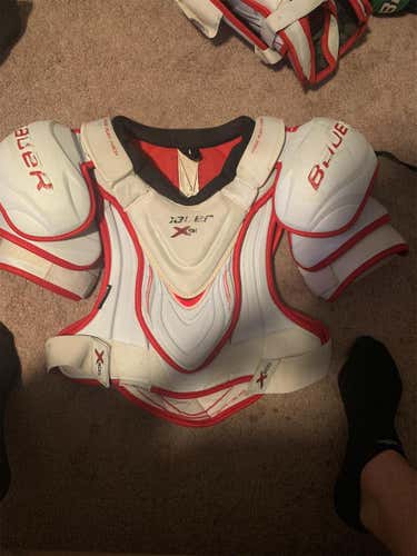 Used Medium Bauer Vapor X900  Shoulder Pads