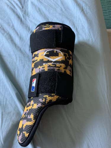 EvoShield Leg Guard (SEND OFFERS)