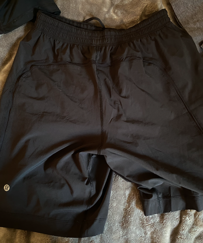 Lululemon Black Men's Pace Breaker Short Medium