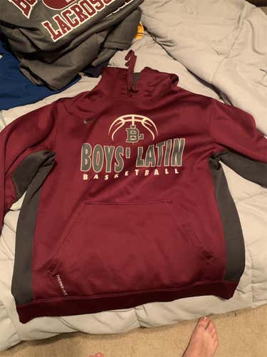 Men's XL Boys Latin Basketball Under Armour Sweatshirt