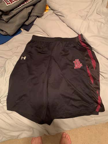 RARE Boys Latin Lacrosse Game Shorts Black Men's XL Under Armour Shorts