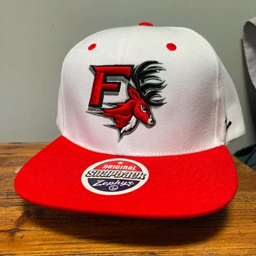 NWOT Fairfield University Stags Snapback Hat Men's XL
