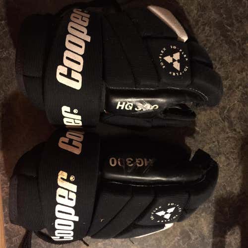 VINTAGE USED PAIR OF COOPER HG300  Gloves