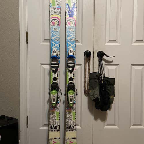 Used  Roxy Skis