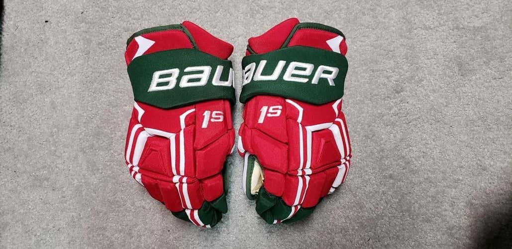 NJ Devils Third Retro Supreme 1S Gloves 14" Like New