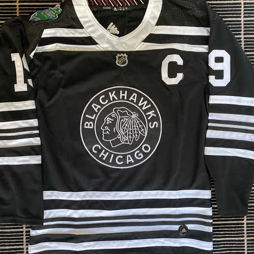 Chicago Blackhawks Jonathan Toews Winter Classic Jersey