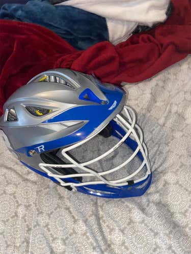 **Bundle** Two Cascade R Helmets