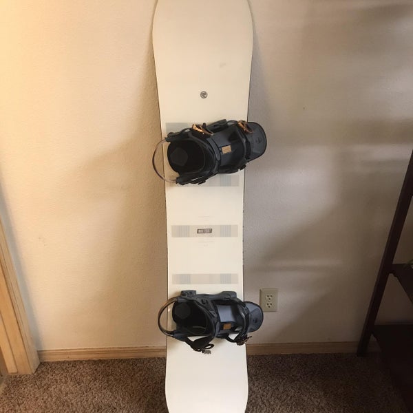 Flow Whiteout 150cm Snowboard With Bindings