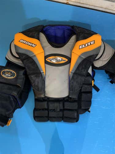 Senior XL  Resonator Elite  Goalie Chest Protector