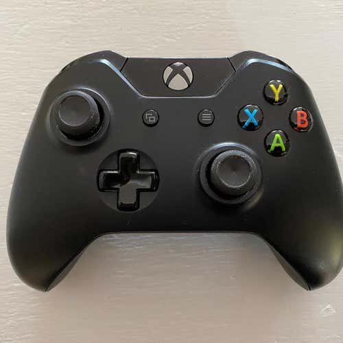Xbox One Black controller
