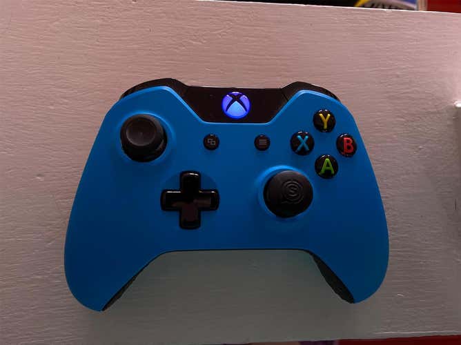Xbox One Scuf controller “Smurf Edition”
