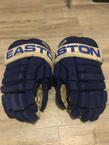 Blue Used Easton Synergy E-Pro 14" Pro Stock Gloves