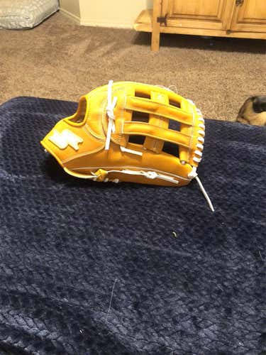 New Outfield White line 12.75" Baseball Glove