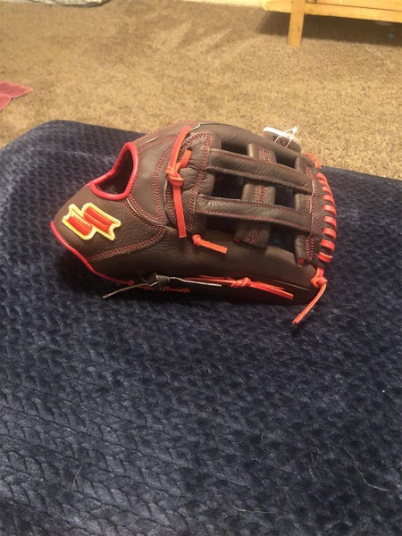New Outfield Red Line 12.5" Baseball Glove