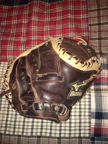 Used Catcher's Mitt Franchise 33.5"