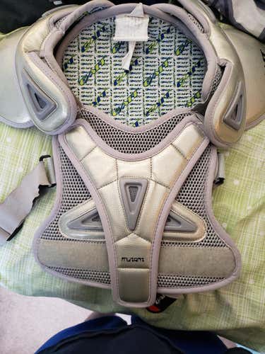 Used Medium Gait Shoulder Pads
