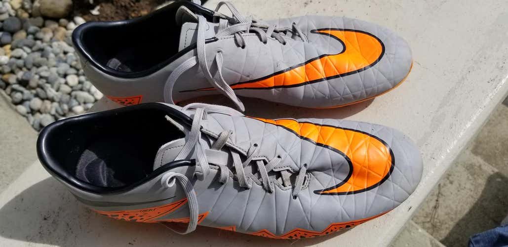 Grey and Orange Used Men's 11.5 (Women's 12.5) Molded Cleats Nike Hypervenoms Cleats