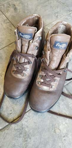 Vasque Brown Used Adult Men's 9.5 (Women's 10.5) Hiking Boots