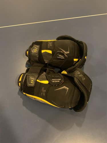 Used Small Bauer Supreme 1S  Elbow Pads