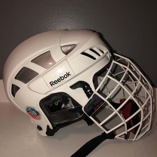 White Used Medium Reebok 7K Helmet