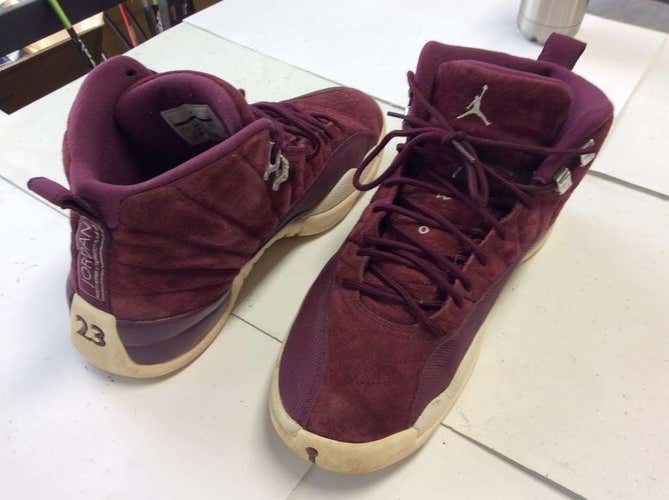 Used Senior 10.5 Basketball Shoes