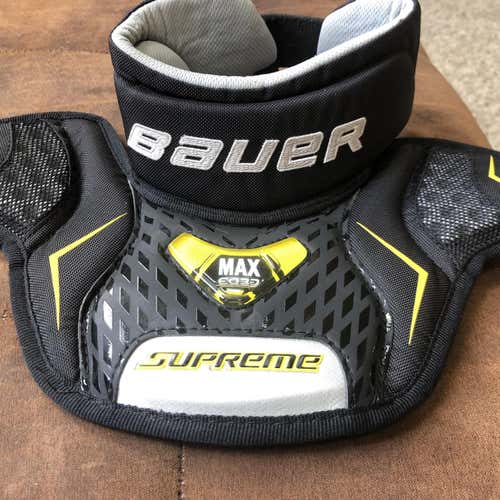 Used Bauer Goalie Neck guard Junior S/m