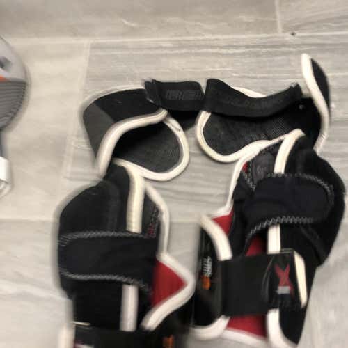 Used Medium Bauer Vapor 1X Lite Shoulder Pads