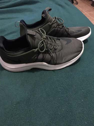 Nike Running Shoes Army Green Sz 11
