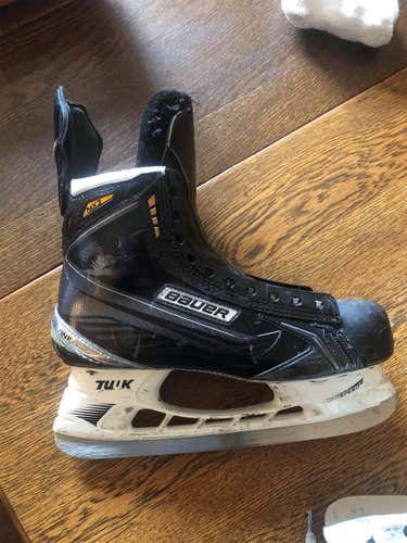 Used Bauer Supreme MX3 E&W (Wide) Pro Stock Size 10 Hockey Skates