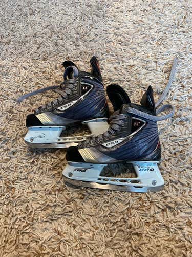 BARLEYUsed CCM U+ Crazy Light D&R (Regular) Size 5 Hockey Skates