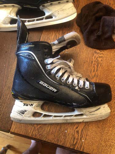 Used Bauer One100 EE (Extra Wide) Pro Stock Size 11 Hockey Skates