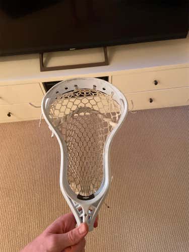 Gently Used White Midfield Strung Mark 2V Head