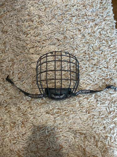 Used Medium Bauer RBE III Full Cage