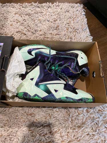 Lebron 11 All-Star Shoes OG ALL 9.5 (Women's 10.5)