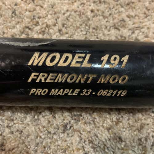 Used  Wood 191 (-3) 30 oz 33" Bat