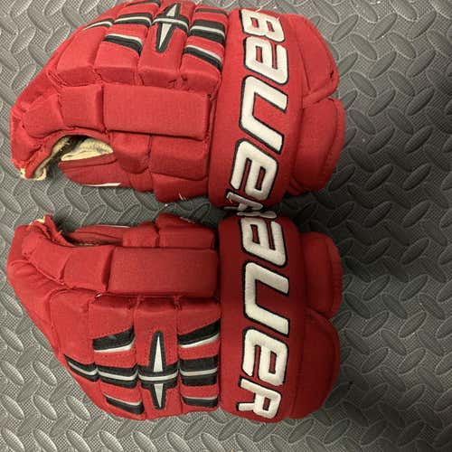 Red Used Bauer Classic 4-Roll Pro 14" Gloves