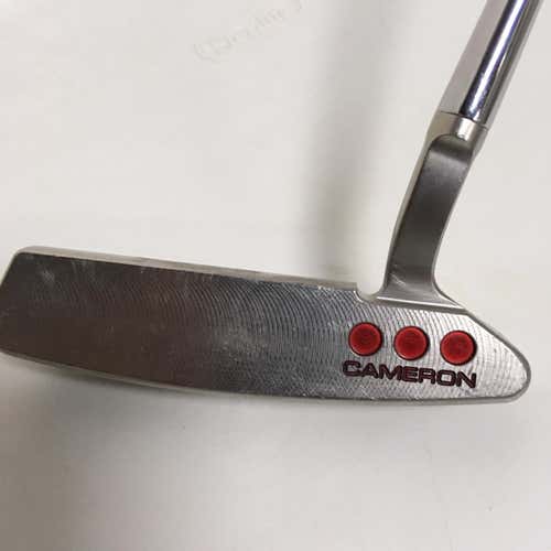 Used Right Handed Studio select newport 2.5 35" Putter