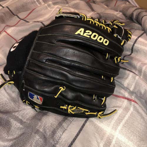 Black Used Pitcher's 11.75" Baseball Glove