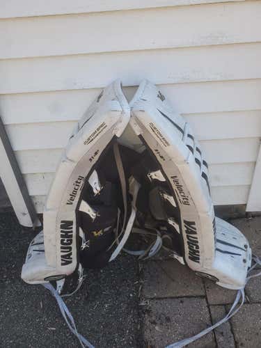 White Used Intermediate 31" Vaughn Velocity V6 Goalie Leg Pads