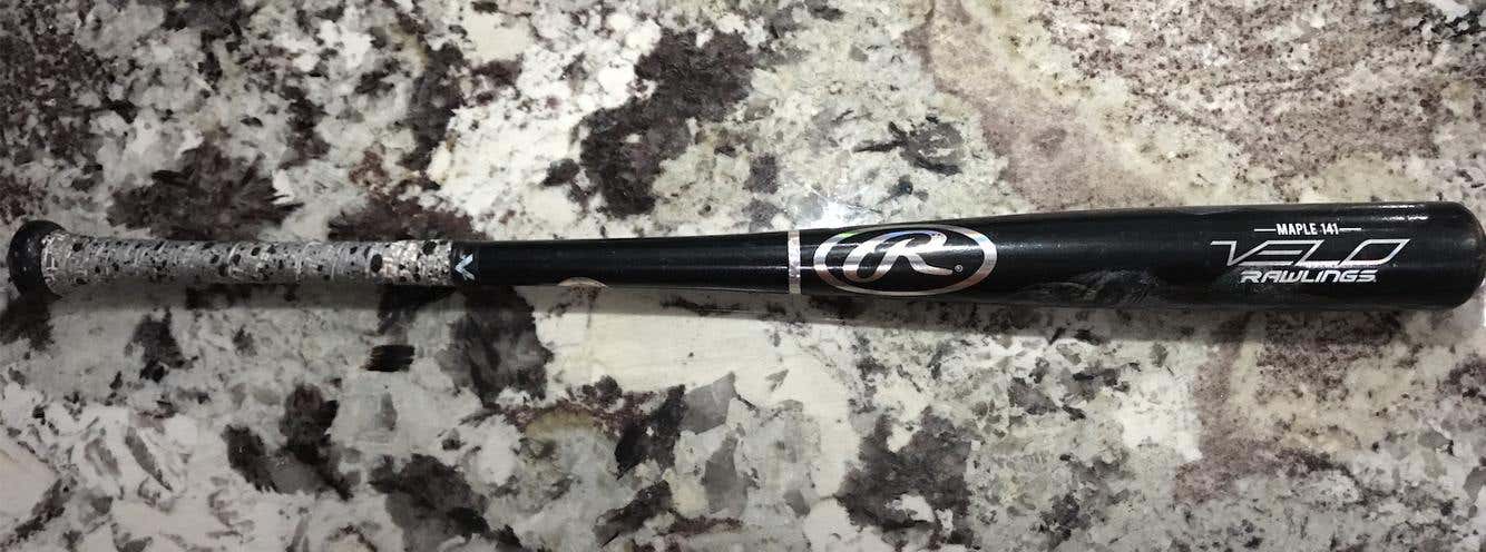 Used Wood Velo (-3) 30 oz 33" Bat