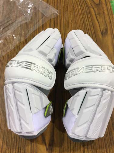 New Medium Maverik Max Arm Guards