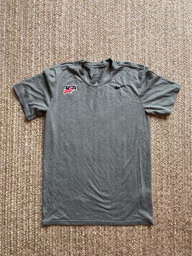 Adult Small Nike Shirts