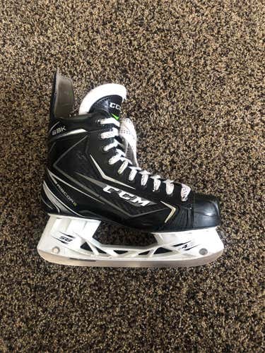 Used CCM ribcor 68k Size 8 Hockey Skates